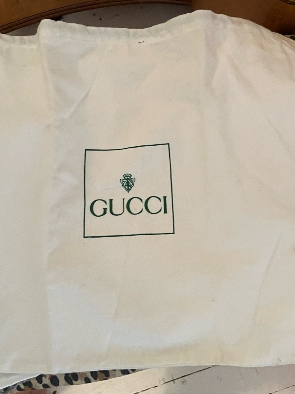 Gucci White Flannel Dust Bag with Green Logo and Green Cord 17”x 12”